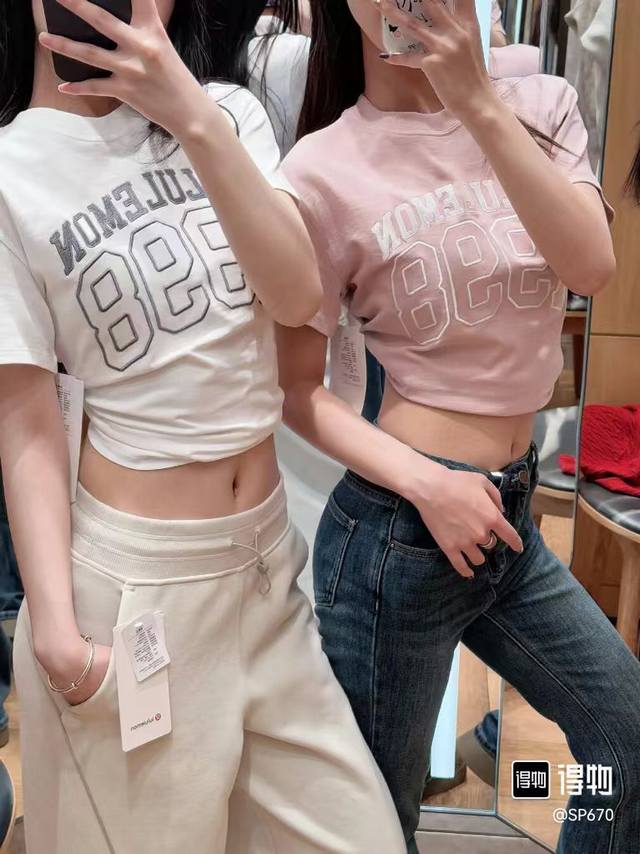 订单货！ 马卡龙4色独家首发！ 2025新款Luluemon_Relaxed-Fit学院风T短袖 1988刺绣纪念限定发售 双纱230克透气上身舒服，重工进口