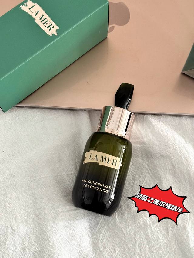 海蓝之谜浓缩修复精华50Ml Lamer海蓝之谜浓缩修护精华50Ml，掌柜重磅推荐给大家！正儿八经的渠D货源！买到即是赚到！每盒都带全球购防伪贴，防伪贴刮开涂层