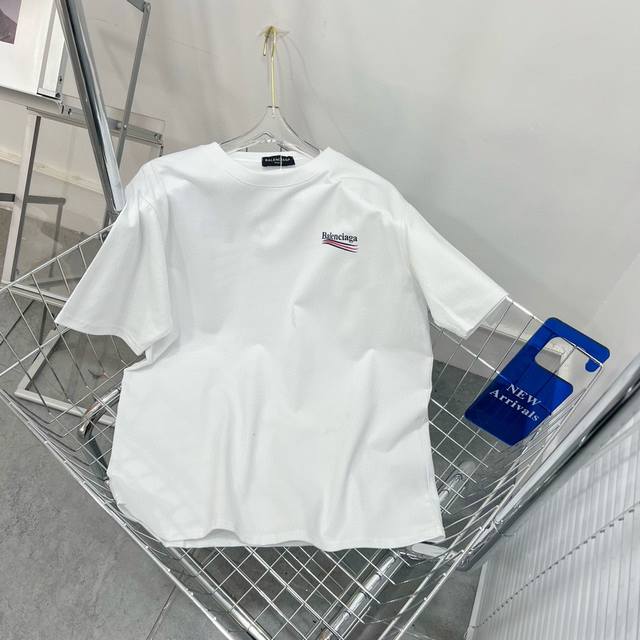 上新 Balenciaga巴黎世家Ss可乐印花T 情侣款波浪短袖 ，面料定织螺纹定染 肩部定位裁剪 进口胶浆印花 字母间距完全一致 好看到无需考虑闭眼入 毕竟不