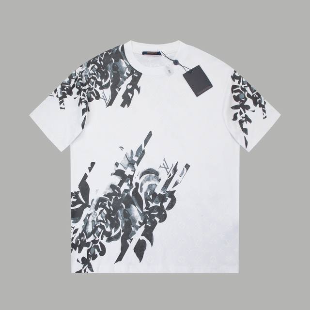 高版本 高品质 Lv 25新品走秀款限定款 暗纹Monogram机理提花纹路面料 袖子拼接印花 官网同步，专柜纯棉面料！贴肤舒适，耐看又好穿，原厂工艺一丝不苟，