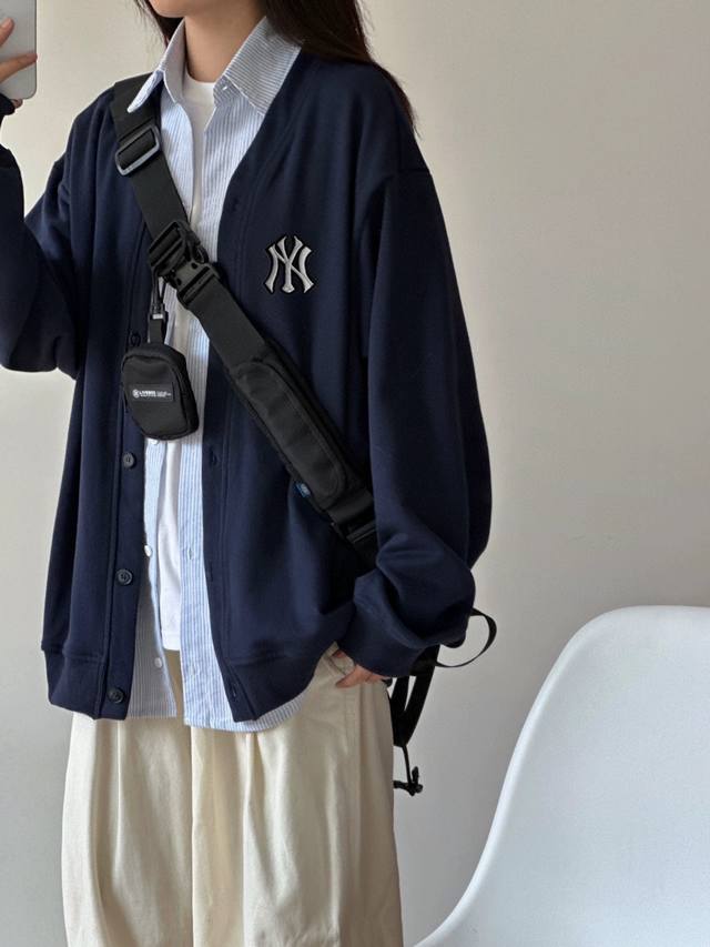 原版质量 秋季新款Mlb洋基队日系复古假两件开衫卫衣男女情侣款春秋慵懒风叠穿设计感衬衫针织衫外套 面料采用高品质华棉面料舒适透气假两件穿搭真的绝了 品质好货！采