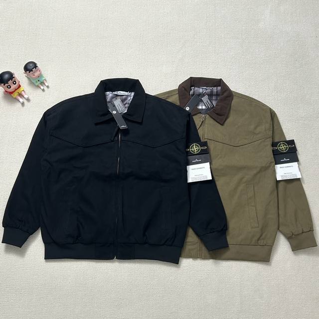 实拍图 Stone Island 石头岛底特律翻领夹克外套 Stone Island 石头岛底特律翻领夹克外套 新款实拍图！ 面料采用高品质涤纶防风防水面料 大