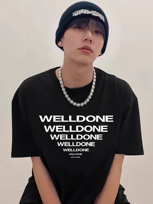 We11Done Track幻境字母印花夏季纯棉高级感宽松男女情侣短袖T恤 面料采用320G26支双股赛络紧密纺单纱 结构紧密耐磨性好 因为织物品质高 上身才能