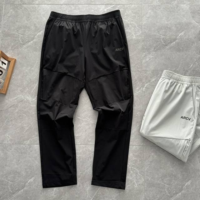 发 Helly Hansen Hh海丽汉森25新春男士城市户外舒适轻薄梭织长裤 H海丽汉森高定系列夏季功能性凉感休闲裤！ 户外休闲款，小直筒造型！款式简约，实则