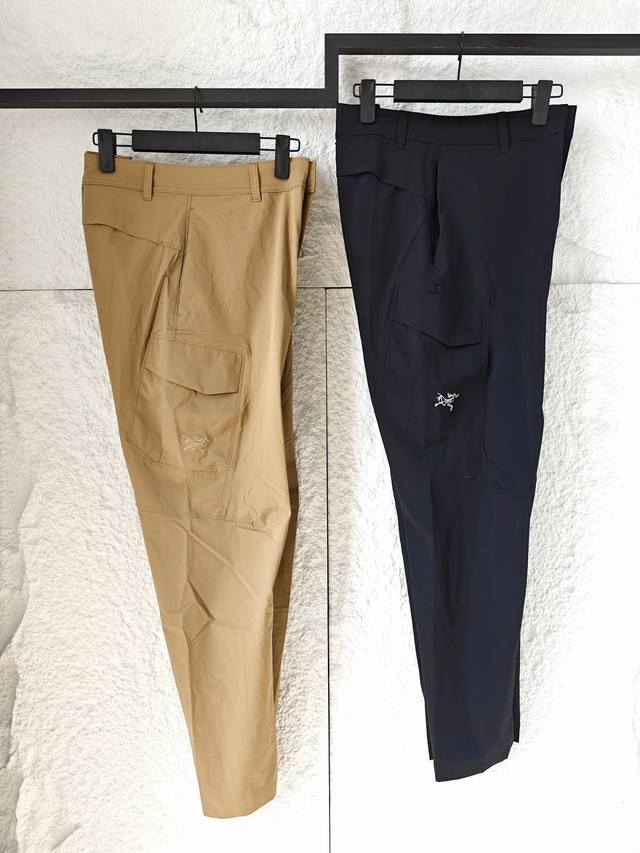 Arc Rampart Pant 纯色Logo刺绣舒适直筒工装风透气休闲裤 流动的雕塑 穿行于文明与荒野的诗意 双色战术模块重构下半身霸权 侧边战术口袋 精密刺