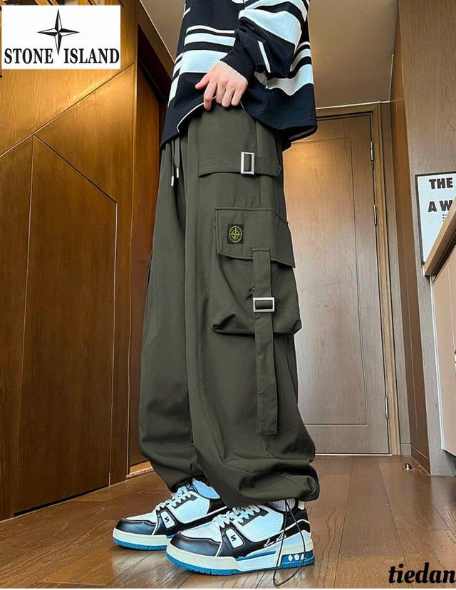 Stone Island 石头岛口袋机能口袋工装裤，男士工装裤，休闲裤！束脚裤直筒裤！ 面料采用高品质正品迷彩工装面料 非常好 春夏秋冬多季可穿 质感非常棒 非