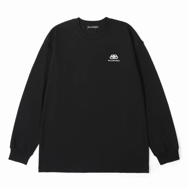 供 Balenciaga巴黎世家锁扣印花棉质长袖T恤 定制主标 辅料 水洗齐全 高清细腻印花 甄选280克32支紧密纺双纱纯棉面料 质感厚实但是透气性良好 有一