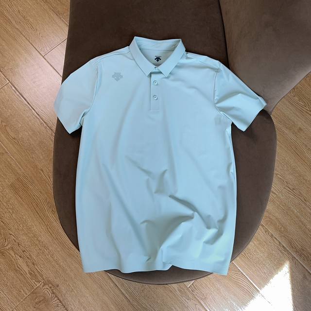 M.L.Xl.Xxl 氨纶混纺面料，四面弹里，上身冰凉透气。 版型非常商务休闲运动。妥妥男士百搭爆款！ 好货不必多说，上图一眼便知！ 大厂做工。毋庸置疑！ 整体