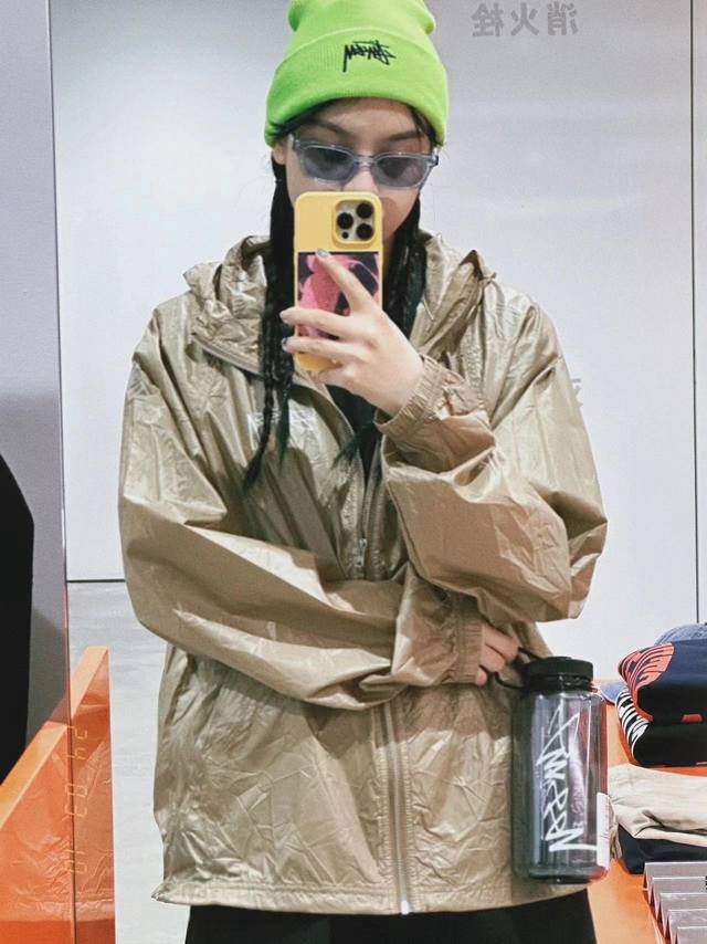 资讯图｜Stussy24Ss 斯图西复古 褶皱纹拉链防晒外套