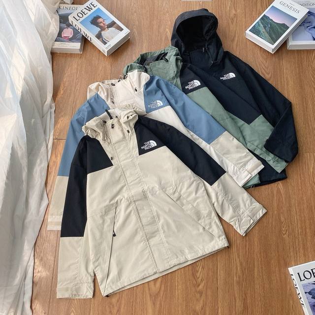 The North Face北面Tnf官网款日系防水拼接户外冲锋连帽夹克当季最强单品 市场最高版本 专柜品质1：1定制 品质绝佳 直播随意对比 经典Tnf刺绣设