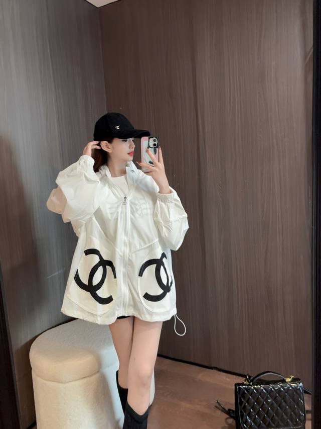 新品上新 Chane* 香奶儿 双C提花防晒外套 高级定制 新款发售小香奶奶25Ss新款防晒服 进口防晒面料 横向裁剪 版型立体 挺括 上身冰凉 柔软 超亲肤