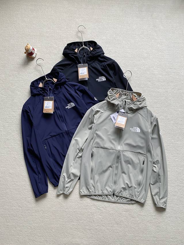 报单款号04081。 出口订单，情侣款，巅峰系列！ Tnf 北面 日版 Infinity Trail Hoodie 激光打孔透气 防晒皮肤衣。 采用客供Wind