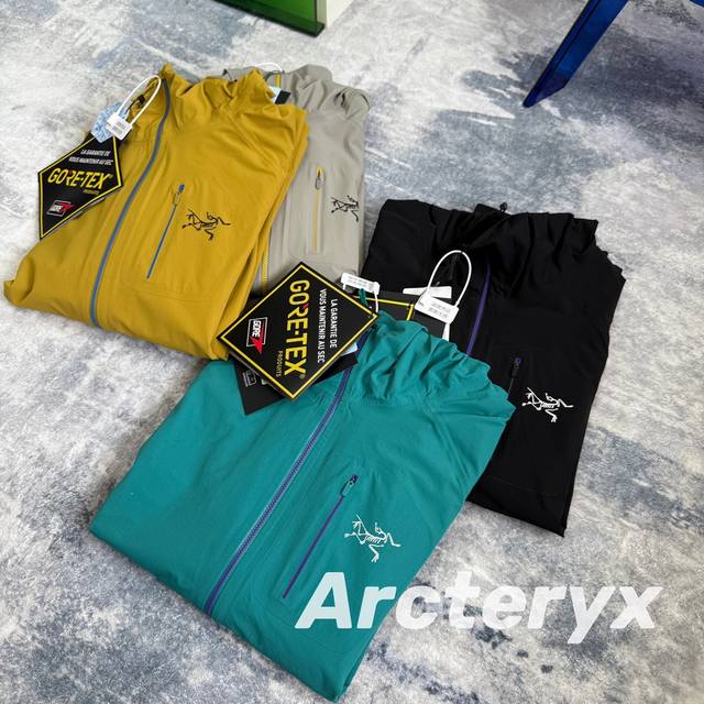 高品质Arc'teryx 始祖鸟25年春夏季新品男女无缝无痕压胶户外撞色休闲速干风壳连帽防晒衣来喽！ 冰感防晒Upf70+日常刚需必备款式.弹性纤维舒适性更好，