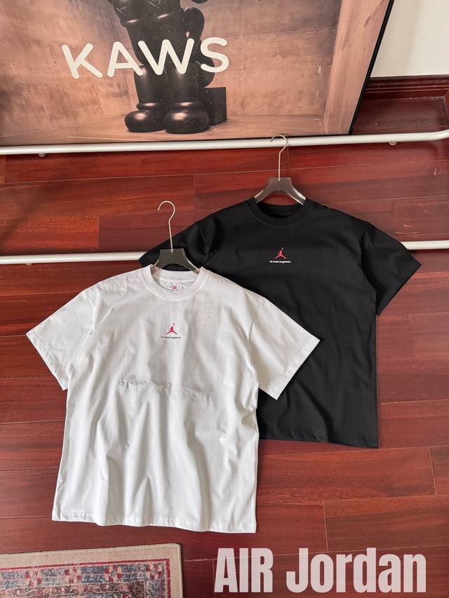 Jordan X Nigel Sylvester 联名款 Ss25 印花短袖T恤 男女同款 美版宽松版型 超帅的印花涂鸦万针刺绣工艺 上身超帅 原版版型偏短胖，