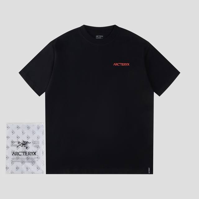 Arc'teryx 始祖鸟春夏新款280克高克重胸前印花 Logo短袖T恤印花T恤 始祖鸟字母Logo印花，高端32S双纱280克面料重磅面料，定制拉架罗纹同缸
