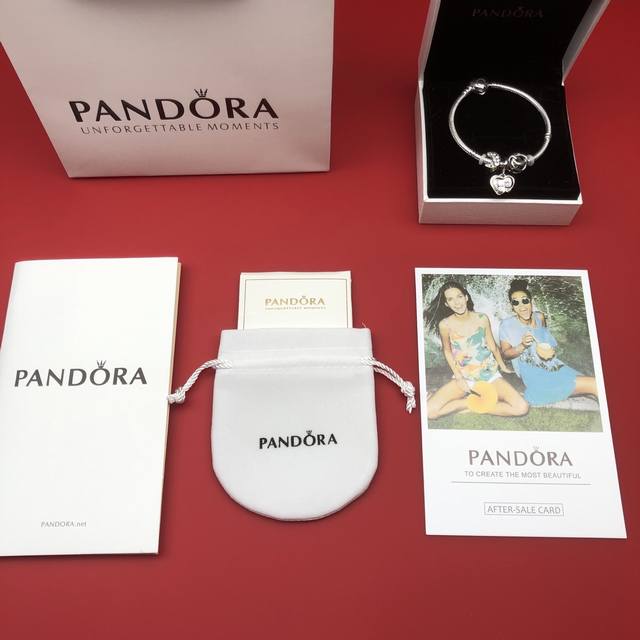 Pandora潘多拉手镯顶级最高版本』 重磅来袭通过关系搞到一批海关扣押的Pandora手镯 全球最火的款式之一 可以承载岁月的经典之作 永不过时 独家渠道 详