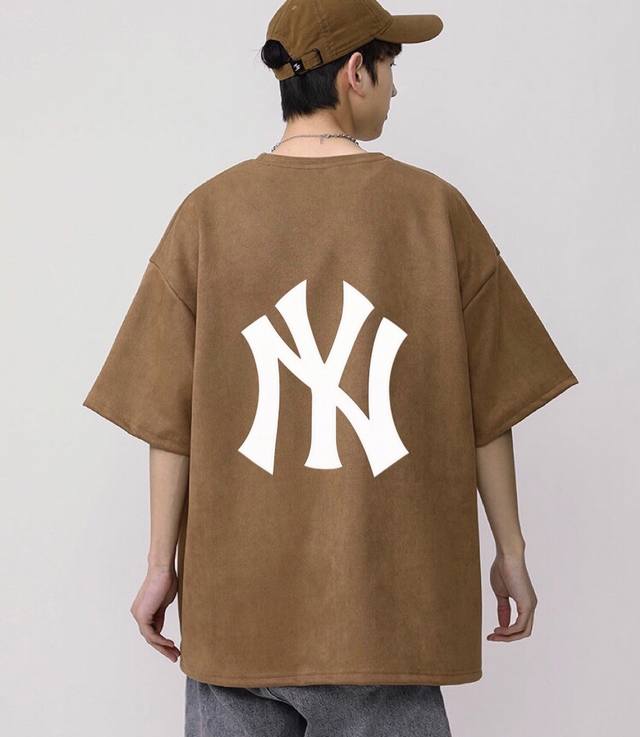 高端 麂皮 Mlb短袖 大Logo。供 New Era纽亦华 夏季新款Mlb短袖T恤透气男女情侣Ny 依旧是嫉妒冷感 高货只存在少数人手中 夏季新款Mlb短袖T