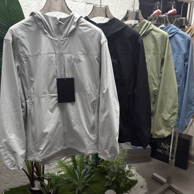 防风防泼水，Upf防晒50 ％ 春夏秋季轻透气软壳 ！面料轻薄春夏秋可穿！ Arcteryx 始祖鸟Gamma Lightweight Hoody 纯色连帽软壳