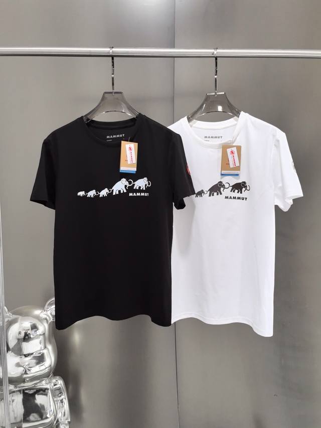 高端品质 2025 专柜新款 Mammut 猛犸象队列图案设计户外运动短袖T恤 男女同款 情侣款 高端80支180G丝光棉面料构筑透气铠甲 立体剪裁藏肉于无形