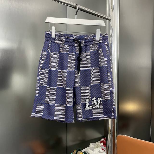 纯原臻品 顶级原版复刻 Louis Vuitton Lv 路易威登棋盘格钉珠针织短裤休闲裤 原版面料高版本高品质 网红明星同款 毛料选用全精梳棉纱纱线，从工艺上