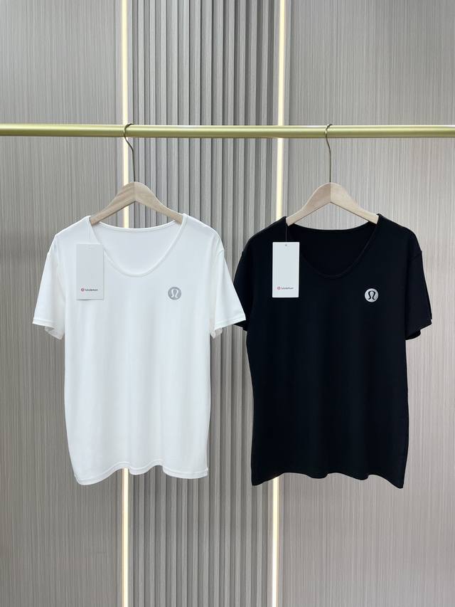 一包两件！最适合夏天的宽松慵懒风！Lulu2025新款V领宽松女士短袖T恤！经典百搭时尚款，宽松慵懒正肩，穿上不仅显高显瘦，那种优雅到骨子里的气质，折射出女性独