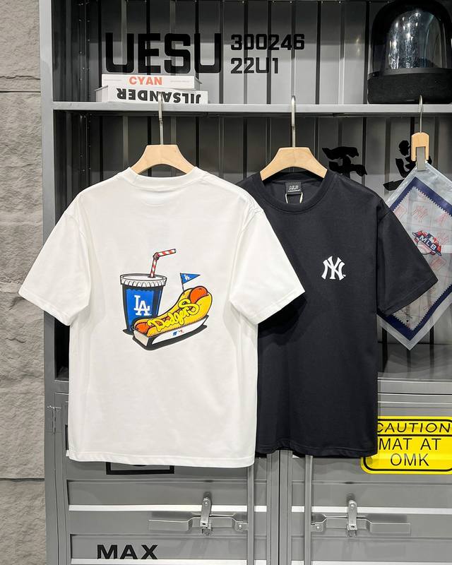 Mlb Ny 可乐热狗 短袖T恤 男女同款 颜色：黑色 白色 尺码：M~Xxl 货号：2Eshtm5Jk821Xxpl 高定版本，原厂40织#280克双纱材质，