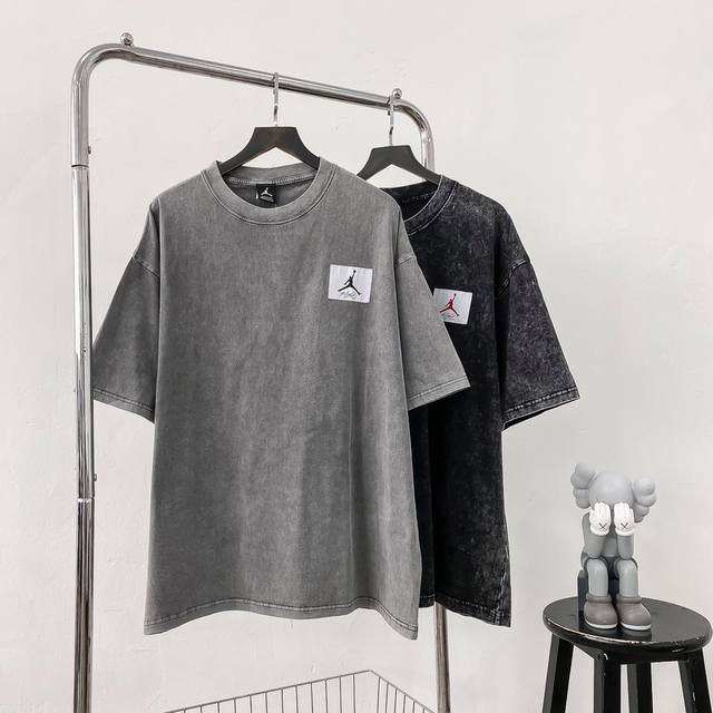 Air Jordan乔丹空军系列24Ss水洗做旧复古短袖T恤 新款定制绣标，区别市场垃圾版本 经典飞人Logo 纯棉双纱面料 宽松版型 全网最高版本双线二本针压