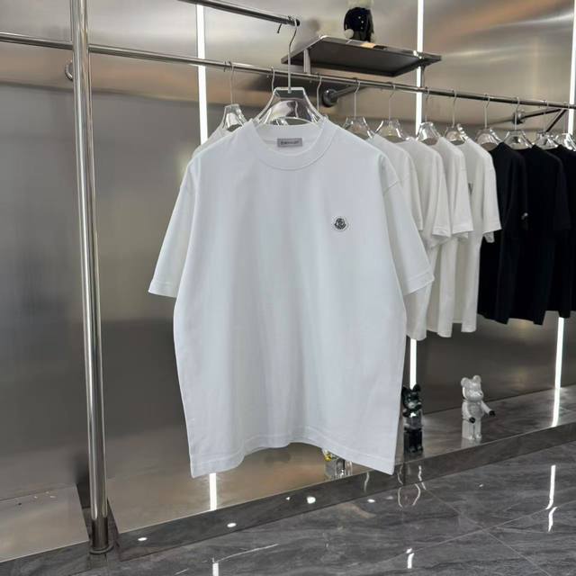 Moncler 蒙口 2025春夏新款短袖T恤 经典Logo金属点缀男女同款 S M L Xl Xxl 五个码 黑色 白色