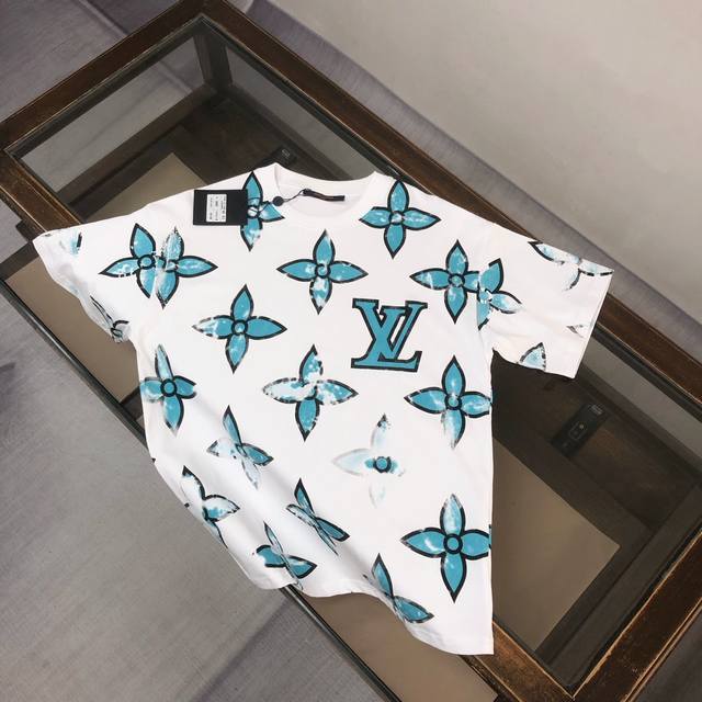 Louis Vuitton Lv 路易威登 25Ss最新款百搭短袖T恤男女同款！！ 特供定制面料！加上紧密纺纱工艺又使面料光滑紧密得到整体面料的高级感，大牌专业