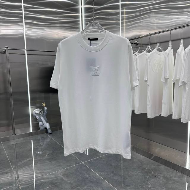 LV 2025春夏新款 经典胸前凹凸立体压花 男女同款 S M L Xl Xxl 五个码 黑色 白色 酒红 灰色