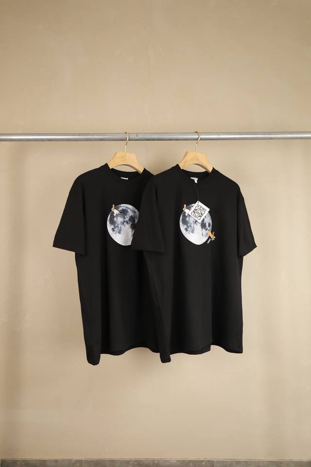 8808 Loewe联名京都 Suna Fujita 陶艺工作室，从蔚蓝深海到苍翠草场，再到遥远外太空，可爱生灵成为故事的主角，章鱼和鱿鱼、小兔和仓鼠以及一头伟