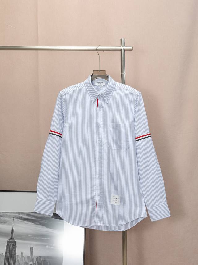 Thom Browne牛津纺双袖标+内门襟织带组合条纹衬衫 Thom Browne 汤姆布朗.新季Tb衬衫经典条纹双袖标+内门襟织带色织牛津纺长袖衬衣 意大利制