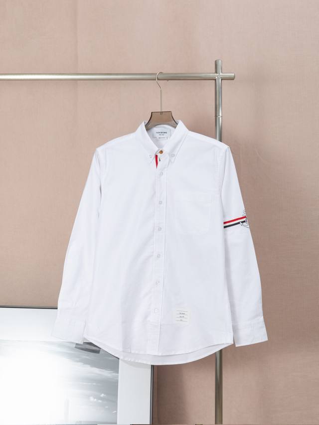 Tb单袖织带船锚刺绣衬衫现货 Thom Browne 专柜正品同步 Tb单袖红白蓝织带彩条衬衫 意大利制造产地小标 高精定制正品牛津纺 100%纯棉 自家品牌工