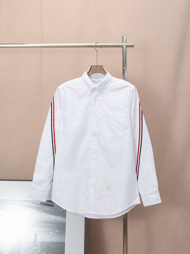 Tb牛津纺竖纹双袖标织带过肩标长袖衬衫 独家新款 Thom Browne 汤姆布朗.Tb衬衫经典双袖标竖纹过肩连袖织带衬衫 意大利制造产地小标 面料采用定制牛津