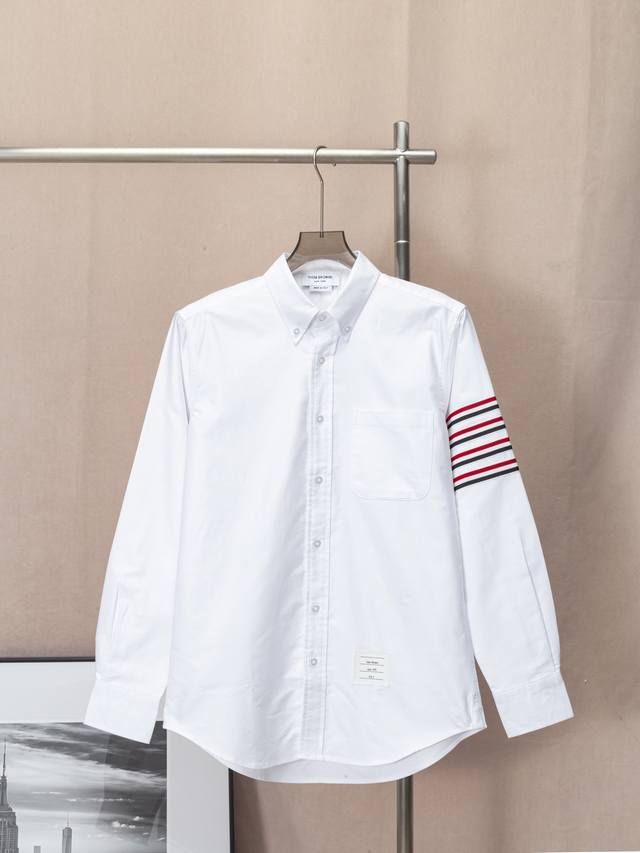 Tb 四杠红白蓝袖织带衬衫现货 Thom Browne 专柜正品同步 Tb 四杠袖红白蓝织带彩条衬衫 意大利制造产地小标 高精定制正品牛津纺 100%纯棉 自家