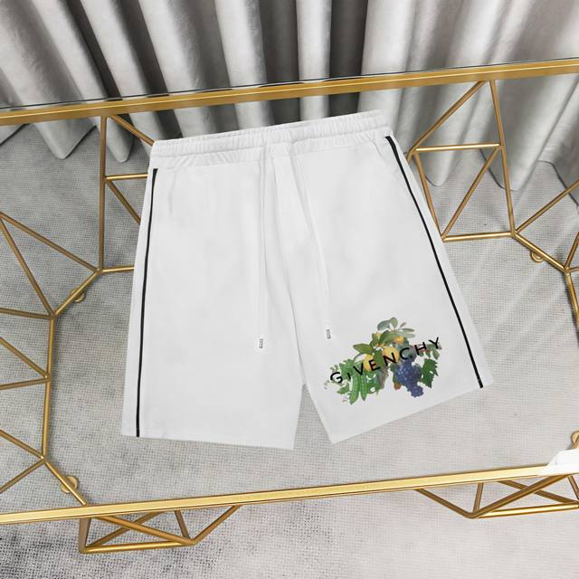 Givenchy 纪梵希印花纯棉短裤卫裤五分裤 1:1对版面料380克毛圈高克重百分百纯棉 提前做过预缩水1×1双纱洗一辈子都不会变形的 男女同款 官网细节 字