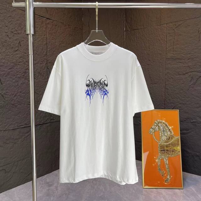 Gvc* 纪梵希* 2025新款短袖T恤 字母 Logo 刺绣+印花 颜色：黑色 白色 码数：S M L Xl