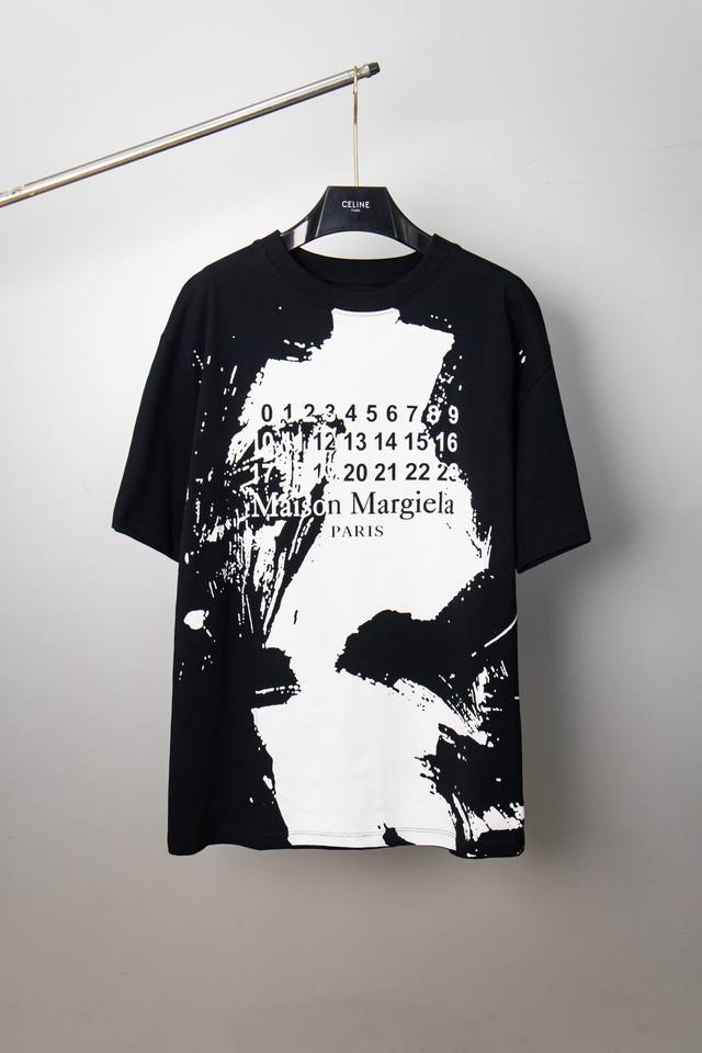2029# 高版本Maison Margiela马吉拉不规则泼墨短袖T恤 工艺：印花+手工缝四角标 全套包装！定制重磅纯棉面料，黑色均采用活性黑，不掉色！区别市