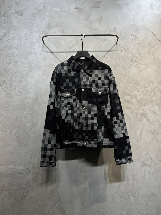 Lv路易威登 Ss25 刺绣棋盘格黑色牛仔外套 男女同款 Louis Vuitton Ss25春夏新款 高订面料采用480克牛仔布料，洗水后手感透气舒适，Yb订