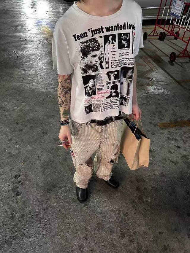 款号410 今年穿富二代一定会暴富Er Denfants Riches Deprimes 忧郁的富二代报纸男孩印花短袖 面料采用定织250G32支双股双纱纯棉