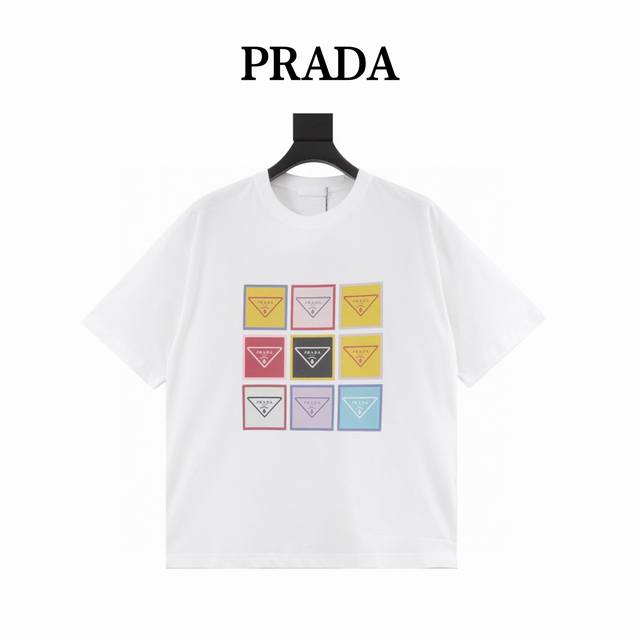 Prada普拉达24Ss九宫格方块字母圆领短袖 秀气时尚标志图形 260克60支纯棉双纱圆领短袖T恤 男女同款 码数：S-Xxl