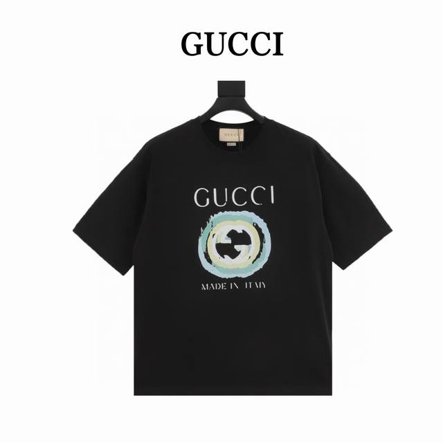 Gucci 古驰 24Ss数码印花圆领短袖 原版面料 官方同款 短袖T恤 定制260 克双纱同缸染百棉面料 手感舒适 春夏最新砖柜同步 时尚又个性 超级百搭 男