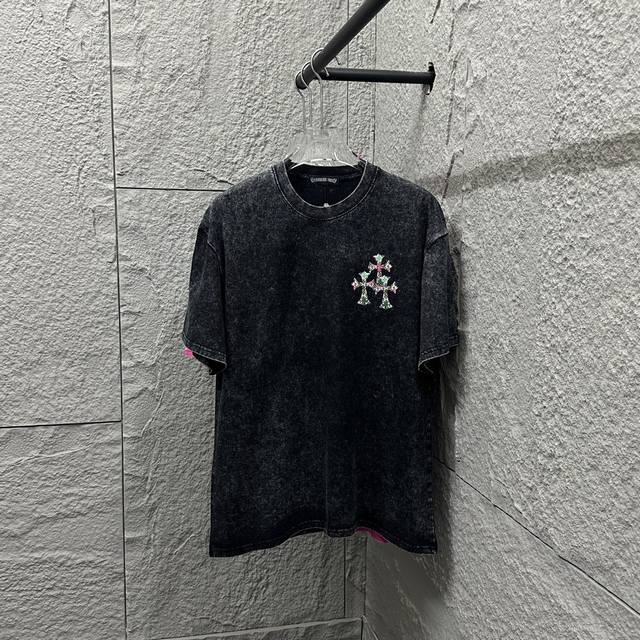 Ch* 克罗心* 2025春夏季新款 雪花做旧洗水复古圆领短袖 胸前后Logo 十字架马蹄印花 定制面料 短袖T恤 男女同款 尺码：S M L Xl Xxl 颜