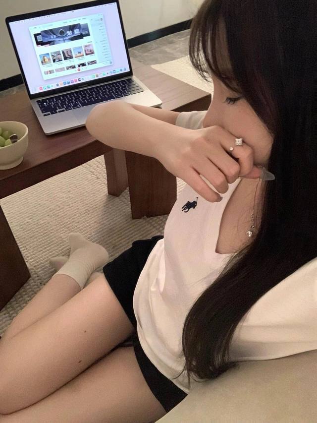 2239# 拉夫劳伦纯棉V领修身T恤 白色 藏青色 黑色 湖绿色 深花灰 五个颜色 M- -100斤 L-100-120斤 Xl-120-140斤 2Xl-14