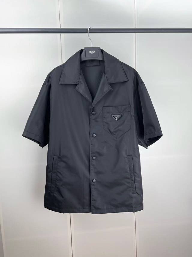 Prada普拉达三角标口袋短袖衬衫 S M L Xl