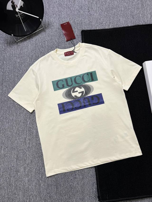 Gucci 短袖T恤 工艺：印花 颜色：黑色 杏色 码数：S~Xl 面料：精梳紧密棉盖棉280G