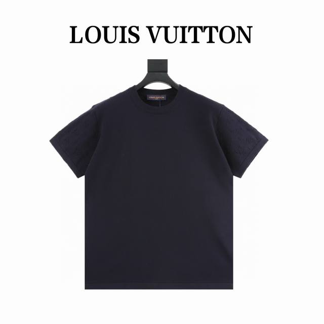 Louis Vuitton 路易威登 25Fw 新款 提花袖毛织短袖 毛料选用100%全精梳棉纱纱线，从工艺上来说，精梳棉在制作的过程中会清理出多余的杂质，让织