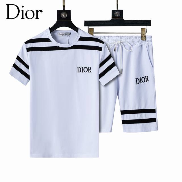 2025 迪奥 Dior 春夏官网同步新款圆领短套装， 款式时尚 帅气，面料舒适，做工严谨 ，走线工整。上身效果好 码数 M-3Xl 颜色 白色 黑色