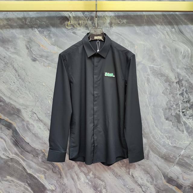 古奇 Gucci 2025春夏新款长袖 衬衫 衬衣，高端版本！专柜定制面料 透气舒适度高，细节无可挑剔，品牌元素设计理念，体现高品质。手感细腻柔软！呈现休闲裁剪