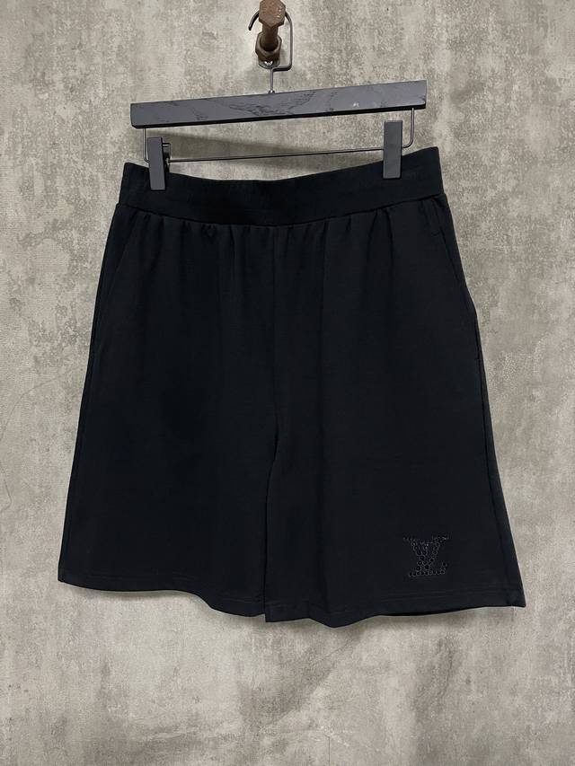 Louis Vuitton25Ss Lv 装饰水钻Logo针织短裤 面料采用:定制冰氧潮棉混纺330克 高温烫钻 进口刺绣 面料酵洗 高弹性橡筋 定制五金 螺纹